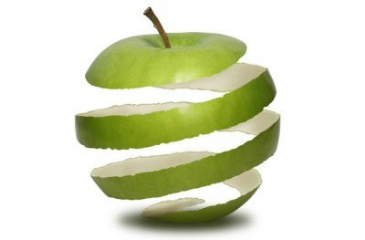 Cáscara de manzana en espiral.